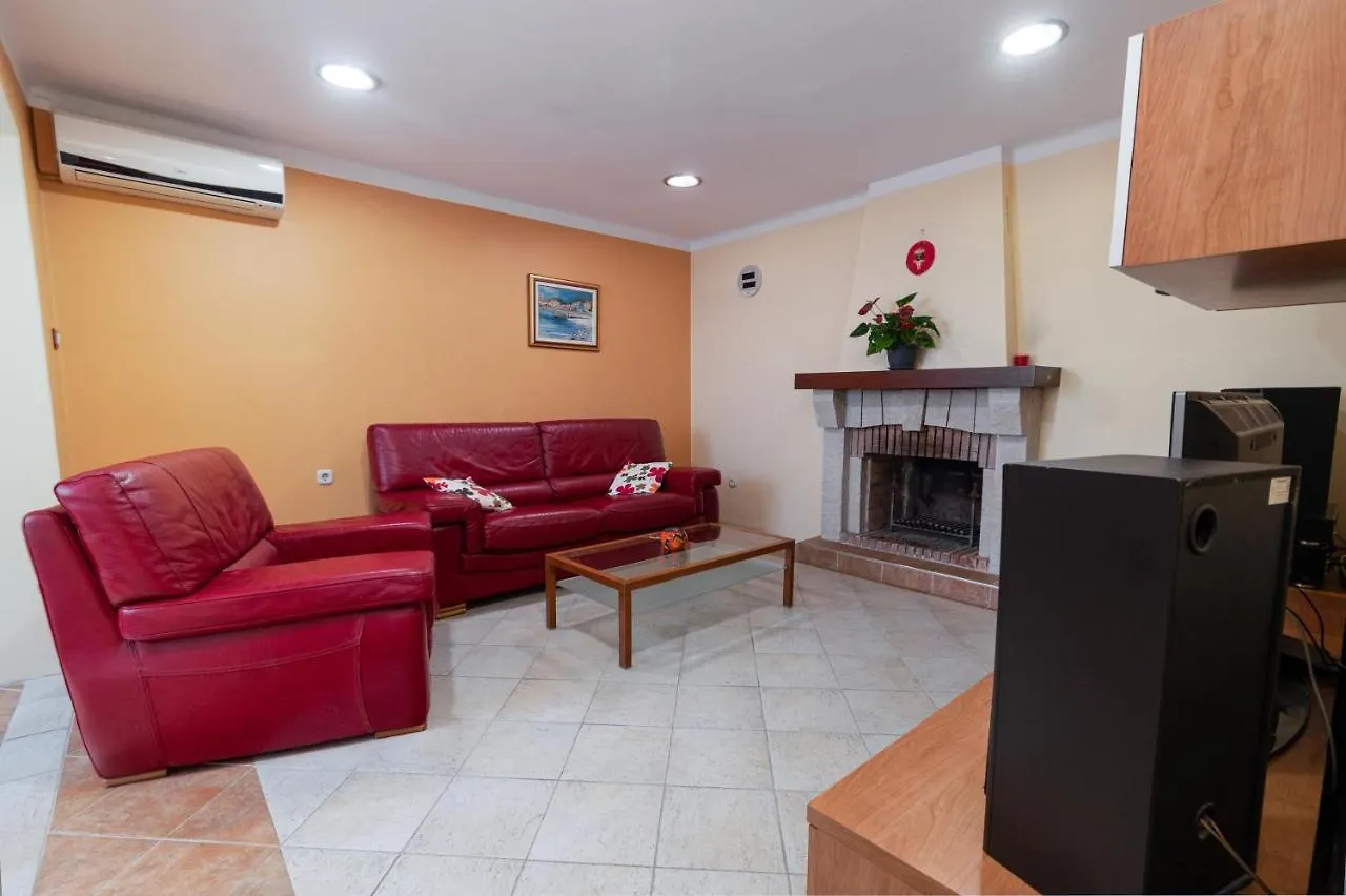 Apartments With Wifi Rijeka - 7825