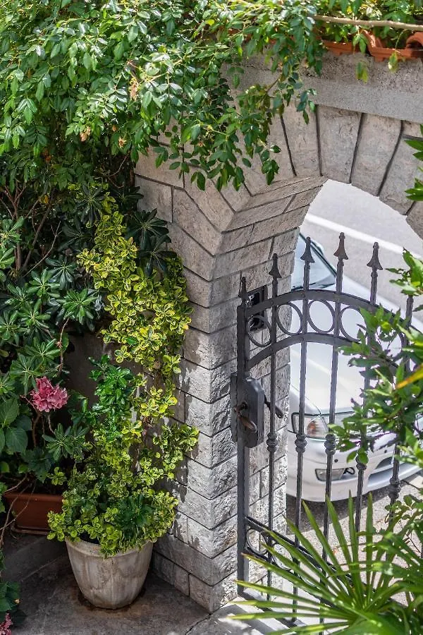 Apartments With Wifi Rijeka - 7825