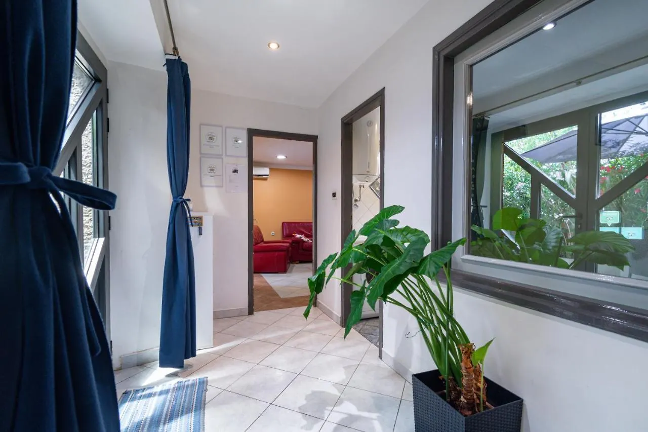 Apartments With Wifi Rijeka - 7825 Croazia